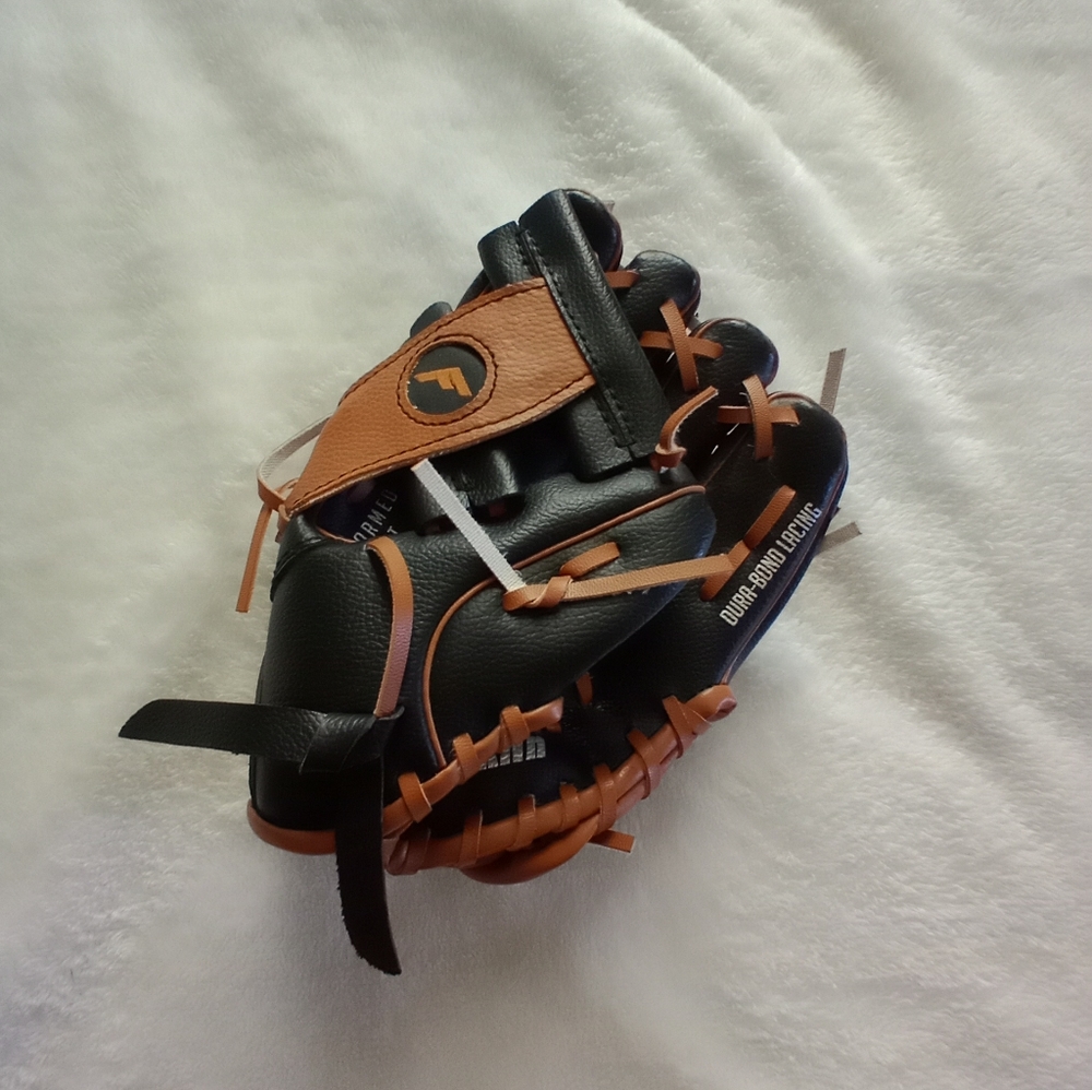 Franklin sport ready to play 8.5" tee-ball baseball glove